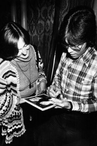 Lorayne Tennet with Cliff Richard 16 years on ........